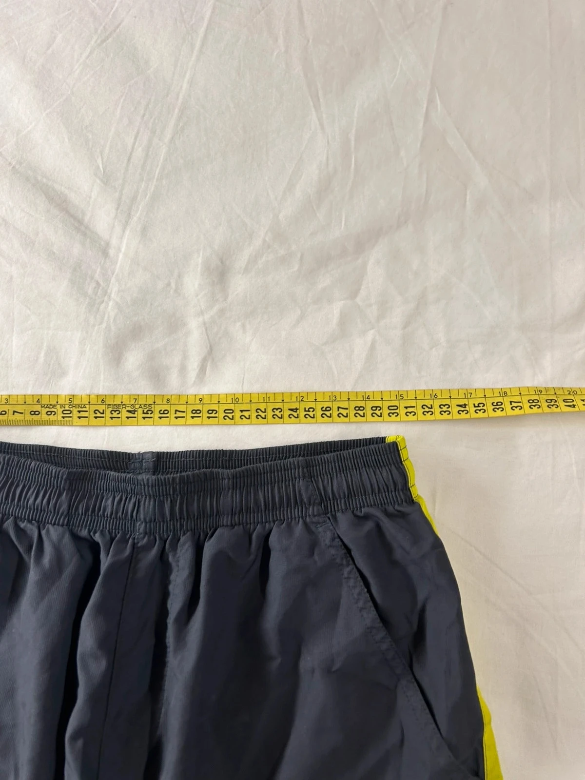 Short gris à rayures jaune vintage artengo – photo 5